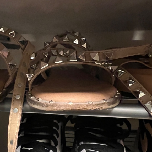 COPY - Steve Madden TRAVEL TAN Studded Gladiator Sandals - Picture 6 of 6